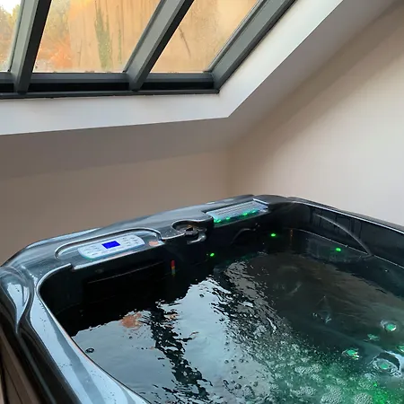 Le Clos Des Lys - Avec Jacuzzi - Nemours B&B